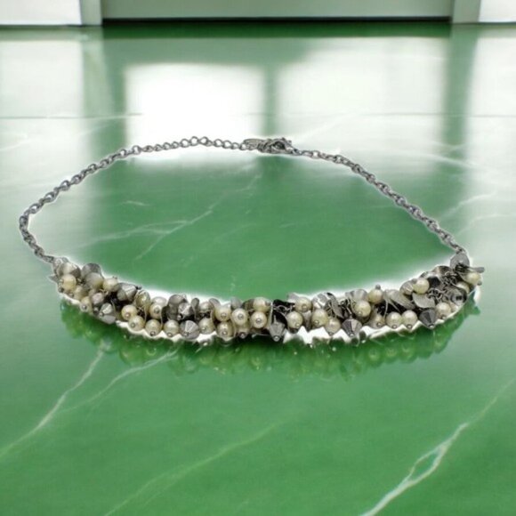 Vintage VCLM Cluster Necklace Faux Pearl Frosted Silver Discs - Picture 6 of 6